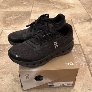 On Cloud Cloudgo black athletic running sneakers size 7.5